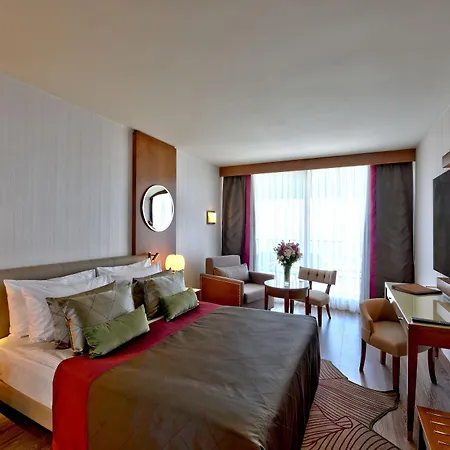 Resort Star Elegance Side