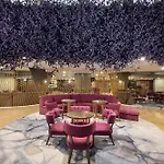 Star Elegance - Ultra 5* Side