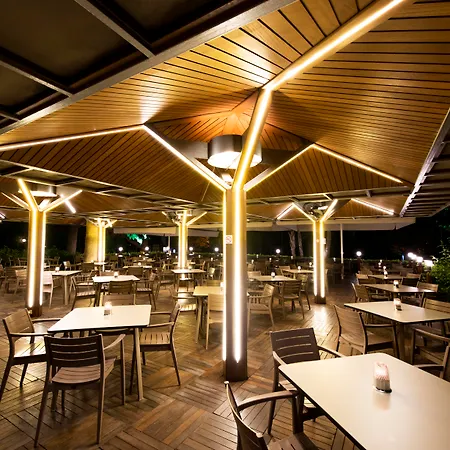 Star Elegance - Ultra 5* Side